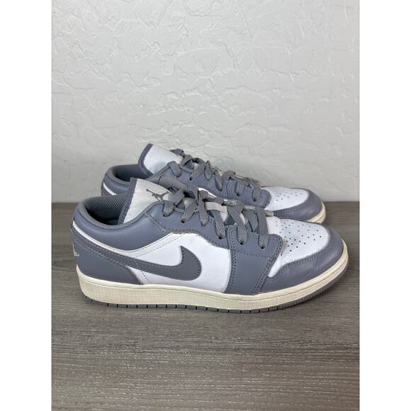 Air Jordan 1 Low Vintage Stealth Grey White 553560-053 Size 7Y Sneakers - Picture 5 of 9